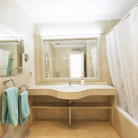 2 Bdr Andalucia Del Mar 8 B02 Apartmán